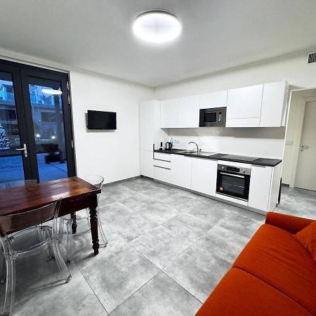 Appartamento Bilocale Con Patio Privato Torino Esterno foto