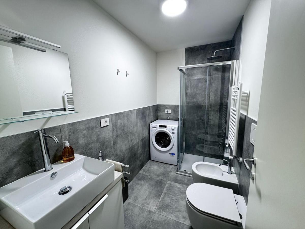 Appartamento Bilocale Con Patio Privato Torino Esterno foto